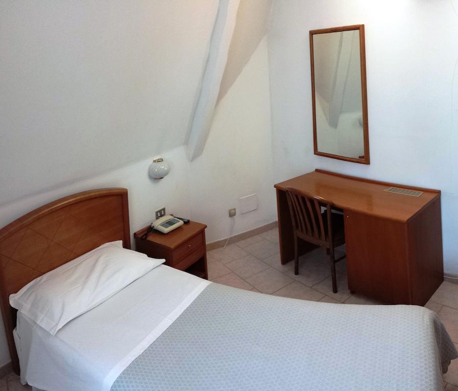 Hotel Eden San Remo Kamer foto